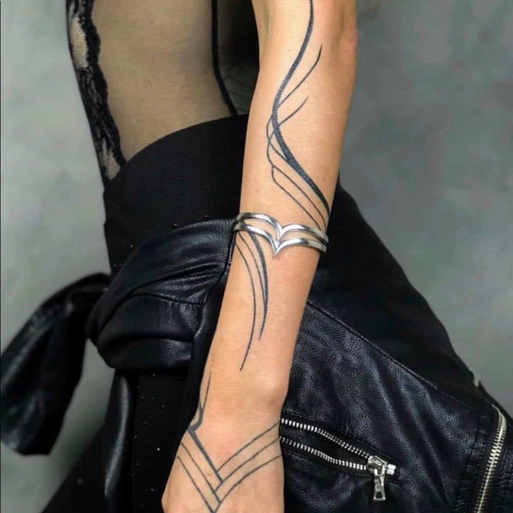 Meet your Posher, Ava